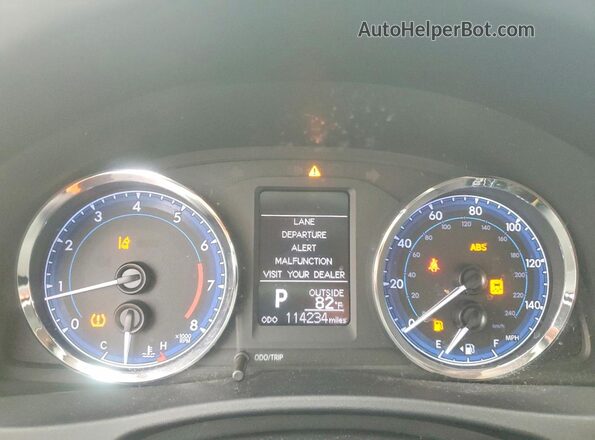 2T1BURHE3KC184330 2019 TOYOTA COROLLA White 