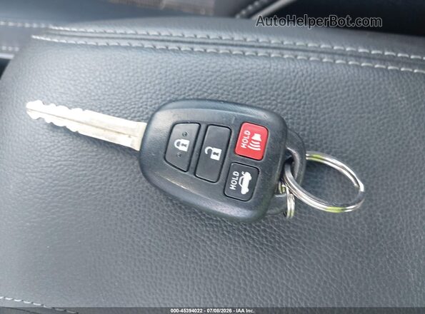 2T1BURHE4GC611196 2016 TOYOTA COROLLA Синий Вид панели приборов