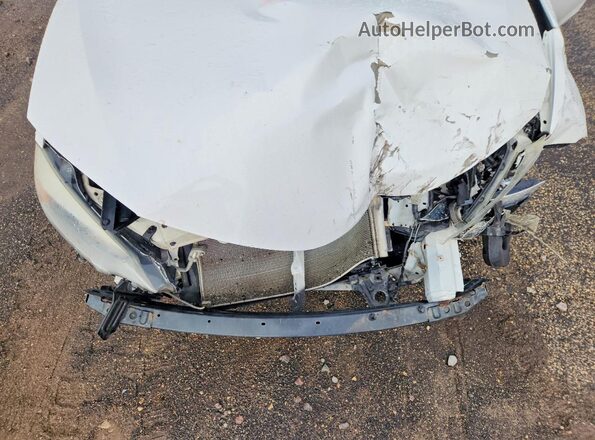 2T1BURHE4GC667199 2016 TOYOTA COROLLA White Rear interior view