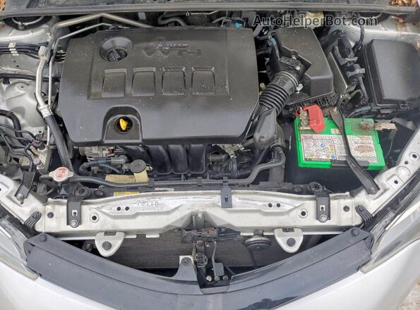2T1BURHE4HC842469 2017 TOYOTA COROLLA Silver Вид задньої частини салону