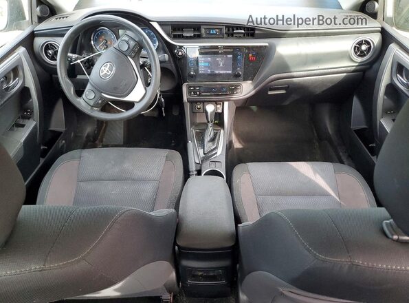 2T1BURHE4JC039067 2018 TOYOTA COROLLA Gray Вид панелі приладів
