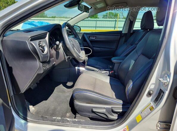 2T1BURHE4JC051980 2018 TOYOTA COROLLA Silver წინა სალონის ხედი