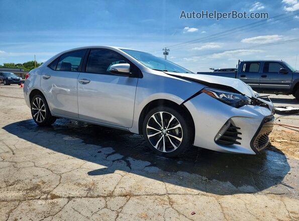 2T1BURHE4JC051980 2018 TOYOTA COROLLA Silver წინა მარჯვენა