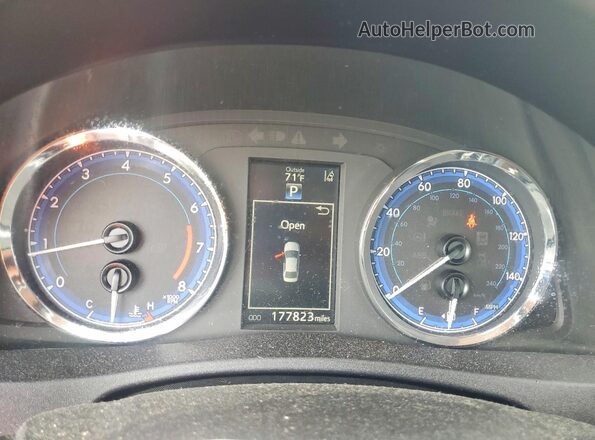 2T1BURHE4JC989056 2018 TOYOTA COROLLA Gray Widok zestawu wskaźników