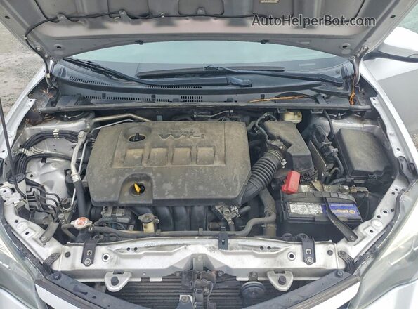 2T1BURHE4JC989056 2018 TOYOTA COROLLA Gray Widok wnętrza z tyłu