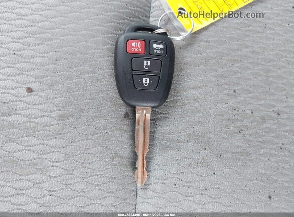 2T1BURHE5HC942130 2017 TOYOTA COROLLA Серый Вид панели приборов