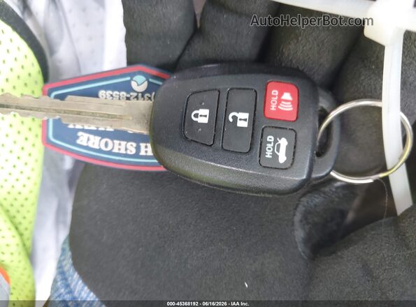 2T1BURHE5JC040132 2018 TOYOTA COROLLA White Առջևի վահանակի տեսք