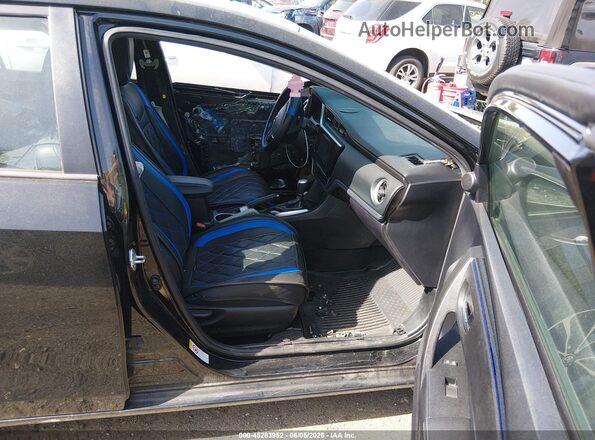 2T1BURHE5JC066567 2018 TOYOTA COROLLA Black წინა სალონის ხედი