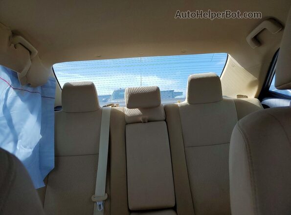 2T1BURHE5JC088925 2018 TOYOTA COROLLA Gray Rear seats view