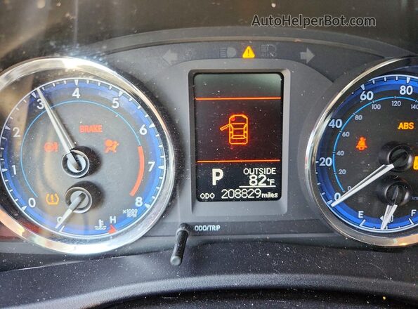 2T1BURHE5JC111023 2018 TOYOTA COROLLA White 