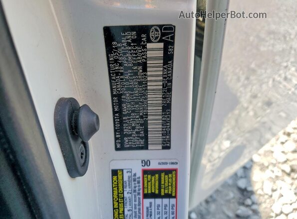 2T1BURHE5JC111023 2018 TOYOTA COROLLA White 