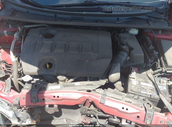 2T1BURHE5JC981290 2018 TOYOTA COROLLA Red Rear view