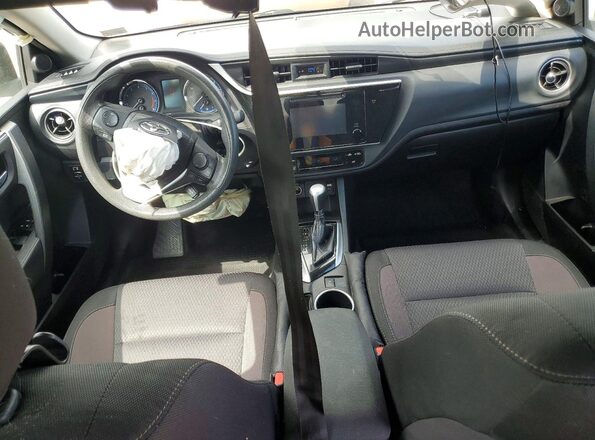 2T1BURHE5KC130950 2019 TOYOTA COROLLA Silver 