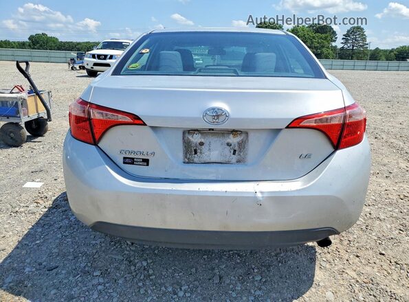2T1BURHE6JC056078 2018 TOYOTA COROLLA Silver უკანა ხედი