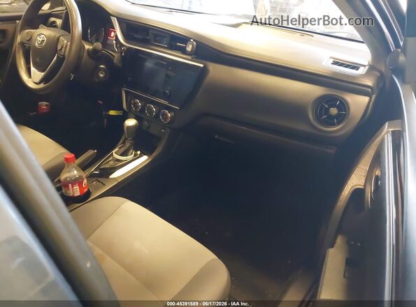 2T1BURHE6JC060342 2018 TOYOTA COROLLA Gray Widok wnętrza z przodu