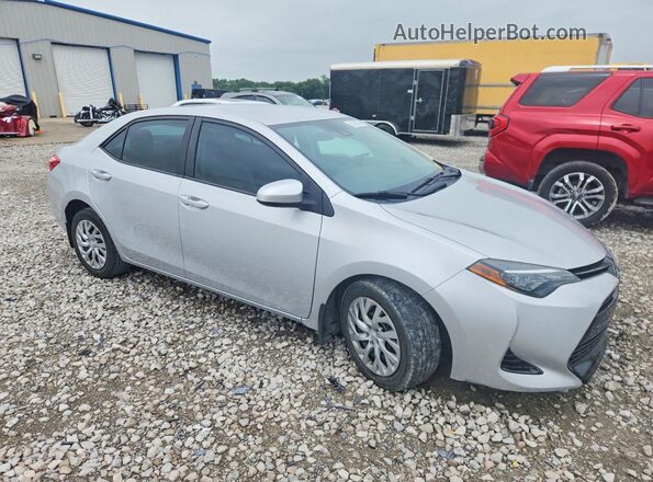 2T1BURHE6JC060986 2018 TOYOTA COROLLA Silver Front right
