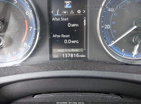 2T1BURHE6JC062947 2018 TOYOTA COROLLA Dark Blue 