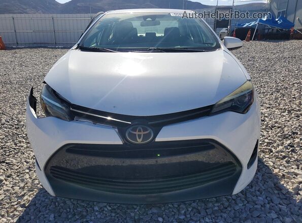 2T1BURHE6JC068389 2018 TOYOTA COROLLA White 