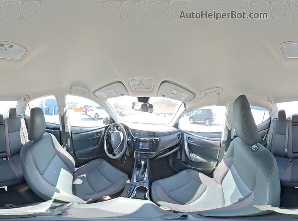 2T1BURHE6JC068389 2018 TOYOTA COROLLA White 