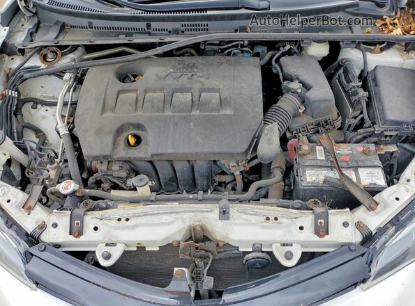 2T1BURHE6JC078257 2018 TOYOTA COROLLA White 