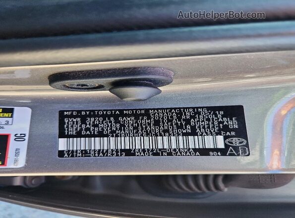 2T1BURHE6JC118353 2018 TOYOTA COROLLA Silver 