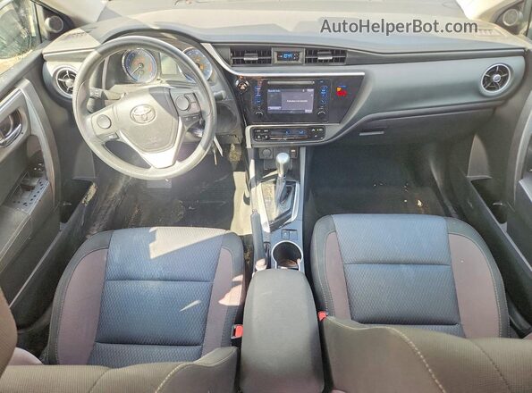 2T1BURHE7JC041461 2018 TOYOTA COROLLA Blue Вид панелі приладів