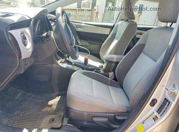 2T1BURHE7JC102601 2018 TOYOTA COROLLA Silver 