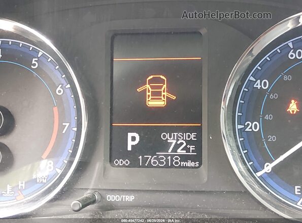 2T1BURHE7JC988435 2018 TOYOTA COROLLA Blue 
