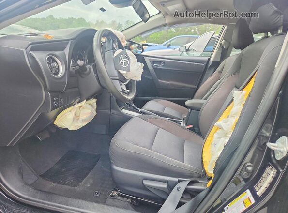 2T1BURHE7KC239636 2019 TOYOTA COROLLA Черный Вид салона спереди