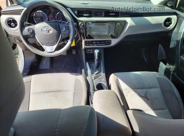 2T1BURHE8HC961609 2017 TOYOTA COROLLA White 