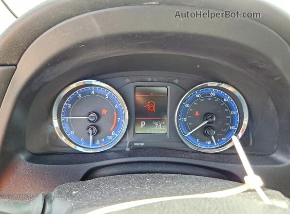 2T1BURHE8JC000871 2018 TOYOTA COROLLA Blue Սարքավորումների վահանակի տեսք