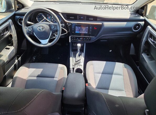 2T1BURHE8JC000871 2018 TOYOTA COROLLA Blue Առջևի վահանակի տեսք