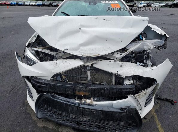 2T1BURHE8JC023860 2018 TOYOTA COROLLA White 
