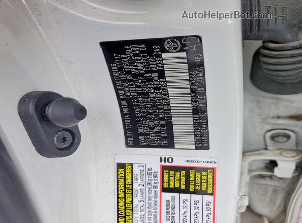2T1BURHE8JC023860 2018 TOYOTA COROLLA White 