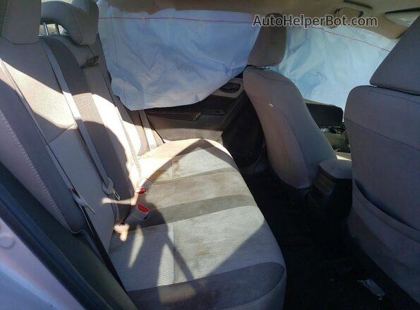 2T1BURHE8JC098767 2018 TOYOTA COROLLA Silver 