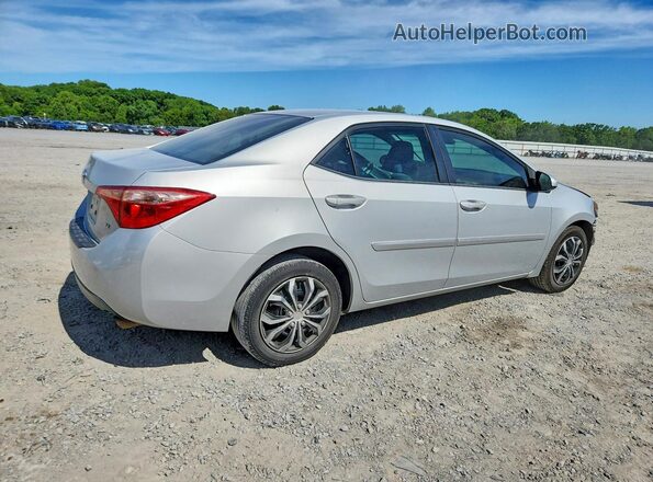 2T1BURHE8JC099661 2018 TOYOTA COROLLA Silver Rear right