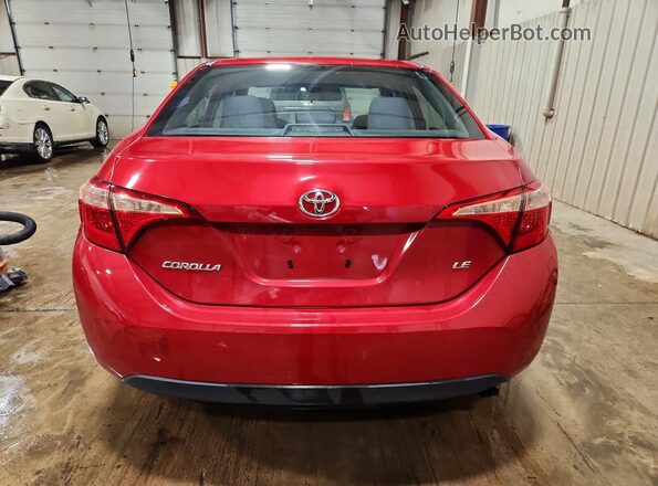 2T1BURHE8JC983101 2018 TOYOTA COROLLA Red Հետևի տեսք