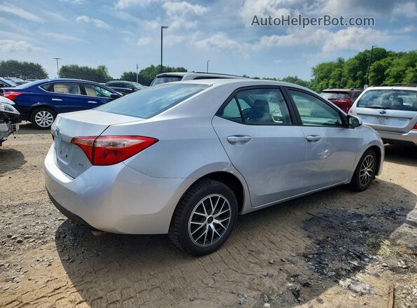 2T1BURHE8JC991893 2018 TOYOTA COROLLA Silver 