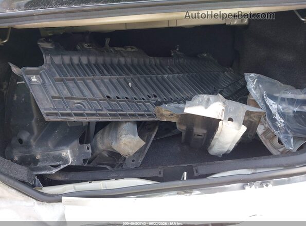 2T1BURHE8KC191788 2019 TOYOTA COROLLA Silver Widok zestawu wskaźników