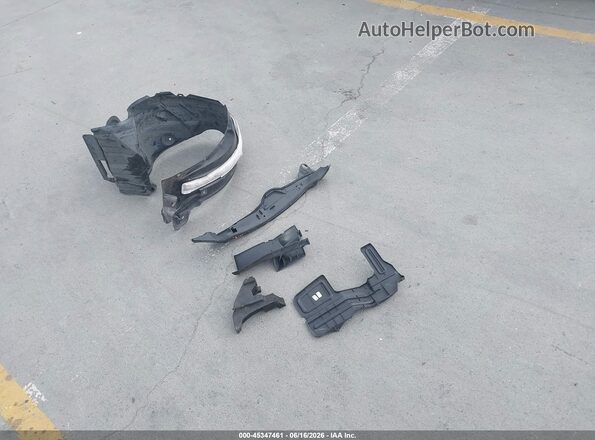 2T1BURHE8KC207097 2019 TOYOTA COROLLA White Instrument cluster view
