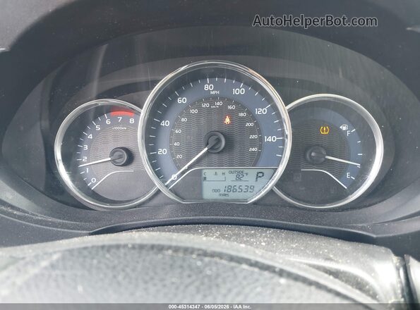 2T1BURHE9GC606236 2016 TOYOTA COROLLA Red Widok tylnych siedzeń