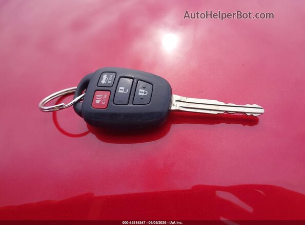 2T1BURHE9GC606236 2016 TOYOTA COROLLA Red Widok deski rozdzielczej