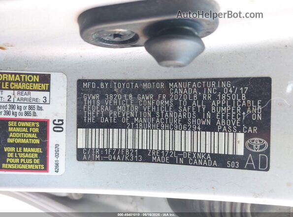 2T1BURHE9HC906294 2017 TOYOTA COROLLA Silver Vista del compartimento del motor