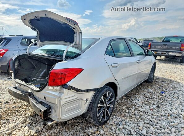2T1BURHE9JC033216 2018 TOYOTA COROLLA Silver Rear right