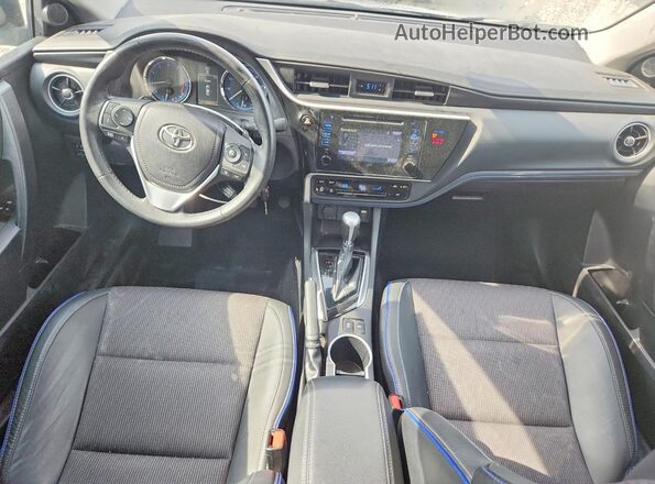 2T1BURHE9JC033216 2018 TOYOTA COROLLA Silver Instrument cluster view