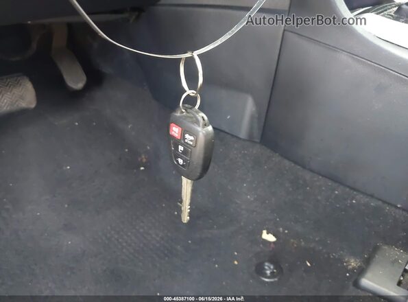 2T1BURHE9JC051151 2018 TOYOTA COROLLA Silver Вид панелі приладів