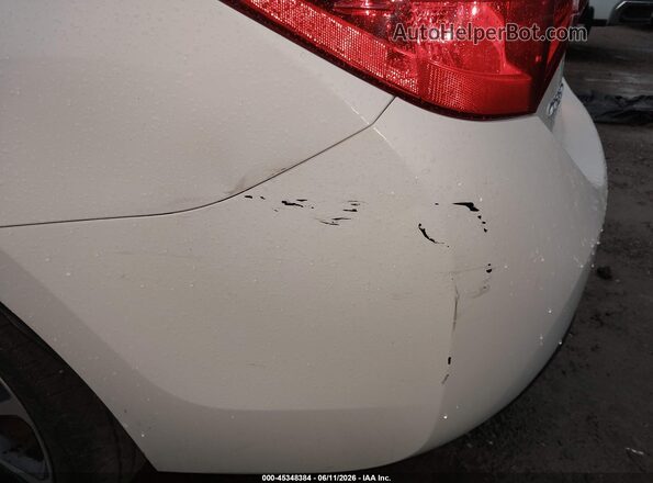 2T1BURHE9JC991725 2018 TOYOTA COROLLA White Widok z przodu