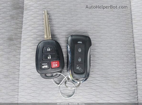 2T1BURHEXHC940552 2017 TOYOTA COROLLA Blue Vista del salpicadero