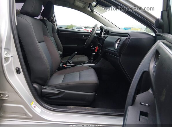 2T1BURHEXHC941121 2017 TOYOTA COROLLA Silver Widok wnętrza z przodu