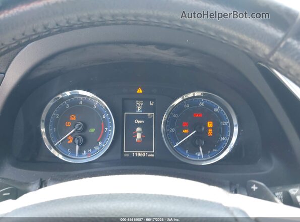 2T1BURHEXJC019082 2018 TOYOTA COROLLA Серебряный Вид задних сидений